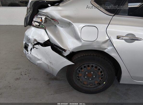 3N1AB7AP6JY212575 2018 NISSAN SENTRA Silver Вид спереду