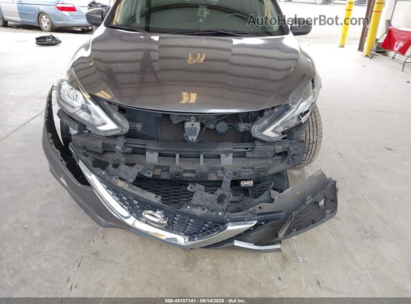 3N1AB7AP6JY338306 2018 NISSAN SENTRA Gray Widok z przodu