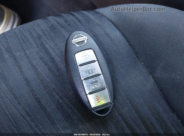 3N1AB7AP7HY355996 2017 NISSAN SENTRA Blue Dashboard view