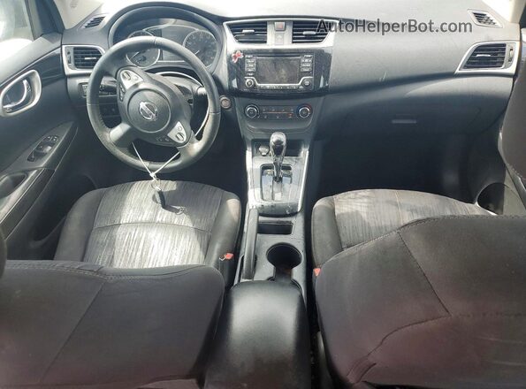 3N1AB7AP7HY379084 2017 NISSAN SENTRA Gray Вид панелі приладів