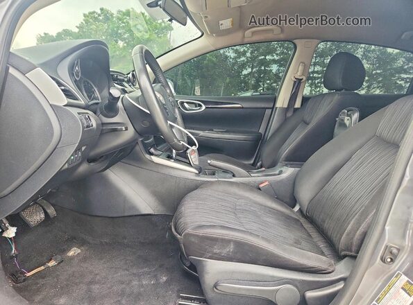 3N1AB7AP7JL617972 2018 NISSAN SENTRA Gray Սարքավորումների վահանակի տեսք