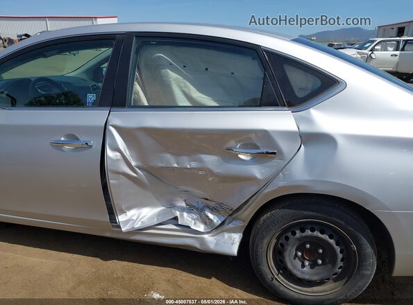 3N1AB7AP7JY220619 2018 NISSAN SENTRA Silver Вид спереду