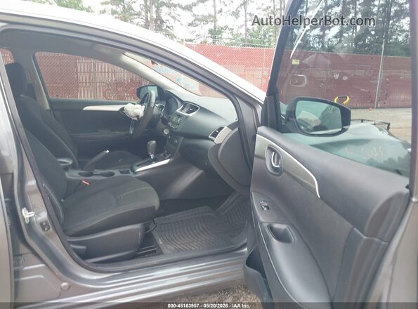 3N1AB7AP7JY348066 2018 NISSAN SENTRA Серый Вид салона спереди