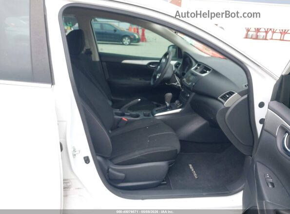 3N1AB7AP8JY319692 2018 NISSAN SENTRA White Vista interior delantera