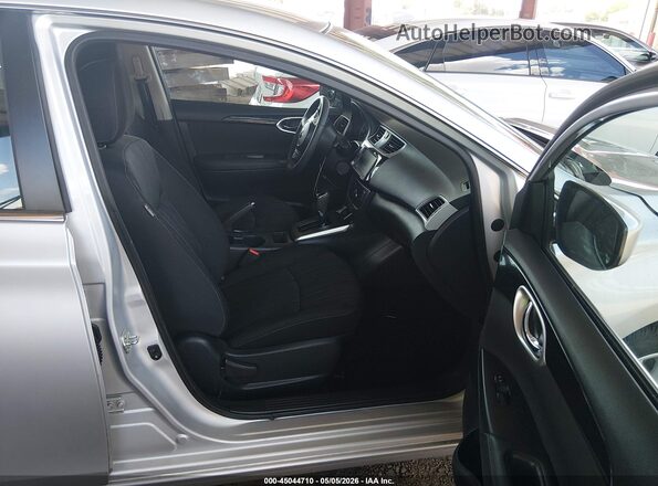 3N1AB7AP8KY349132 2019 NISSAN SENTRA Silver Widok wnętrza z przodu