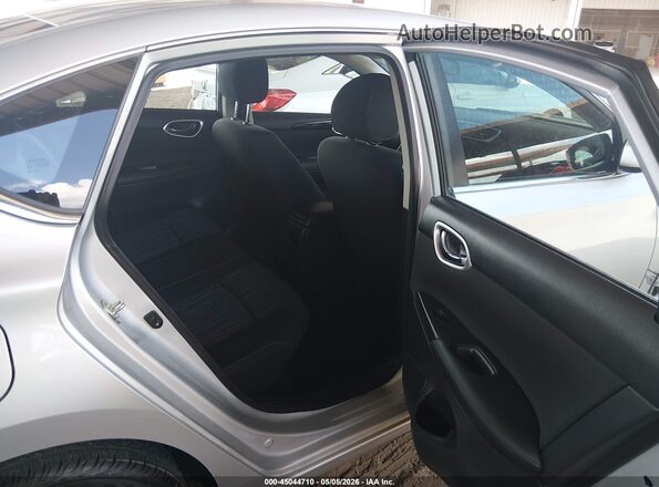 3N1AB7AP8KY349132 2019 NISSAN SENTRA Silver Widok naklejki z numerem VIN