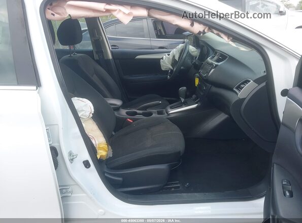 3N1AB7AP9JY306191 2018 NISSAN SENTRA White Widok wnętrza z przodu