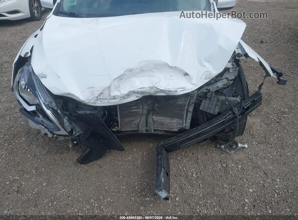 3N1AB7AP9JY306191 2018 NISSAN SENTRA White Widok z przodu