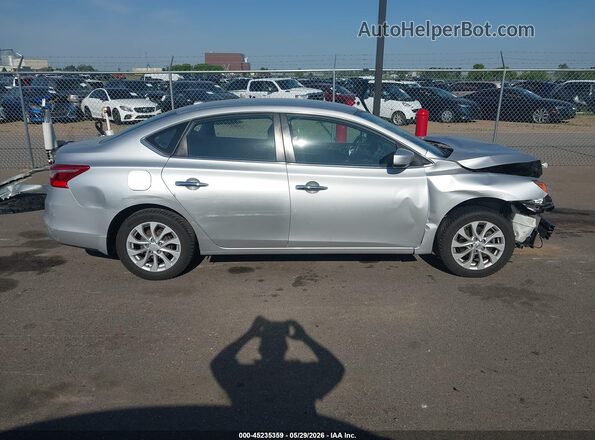 3N1AB7AP9JY345556 2018 NISSAN SENTRA Серебряный Вид задней части салона