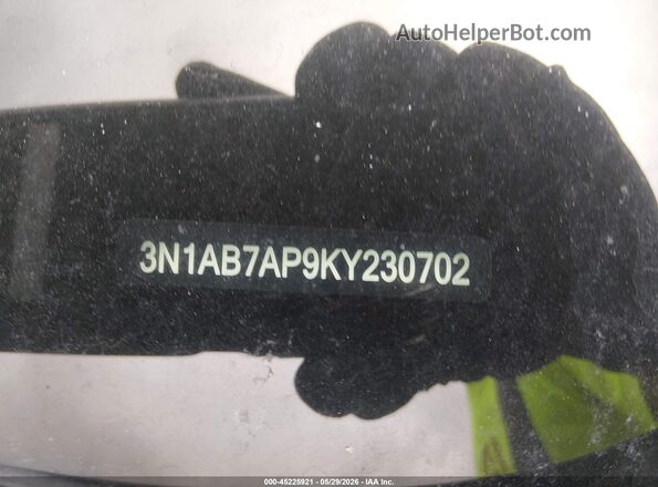 3N1AB7AP9KY230702 2019 NISSAN SENTRA Blue Вид підкапотного простору