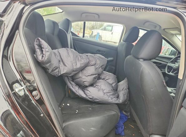 3N1AB8BV5RY390329 2024 NISSAN SENTRA Черный Вид задних сидений