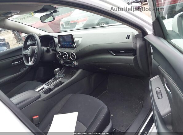 3N1AB8CV3RY319967 2024 NISSAN SENTRA Белый Вид салона спереди