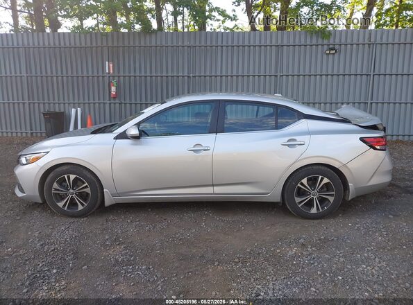 3N1AB8CV4NY293938 2022 NISSAN SENTRA Silver Widok wnętrza 360 stopni