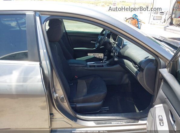 3N1AB8CV4RY323493 2024 NISSAN SENTRA Серый Вид салона спереди