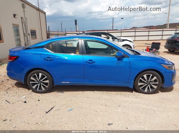 3N1AB8CV8RY319527 2024 NISSAN SENTRA Blue Widok wnętrza z tyłu