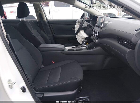 3N1AB8CV9SY360917 2025 NISSAN SENTRA Белый Вид салона спереди