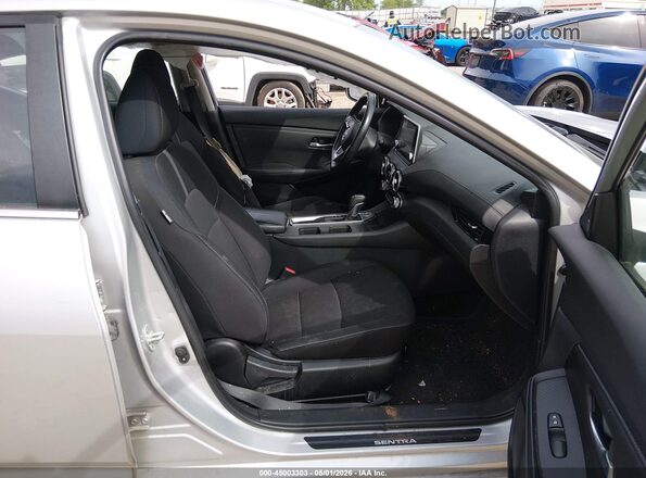 3N1AB8CVXNY237468 2022 NISSAN SENTRA Silver Front interior view