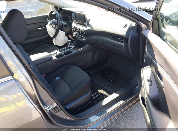 3N1AB8CVXRY302146 2024 NISSAN SENTRA Gray Vista interior delantera