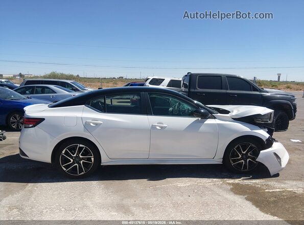 3N1AB8DV3RY244136 2024 NISSAN SENTRA White Vista interior trasera