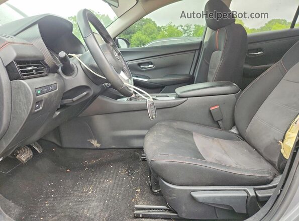 3N1AB8DV7RY213536 2024 NISSAN SENTRA Gray Вид салону спереду