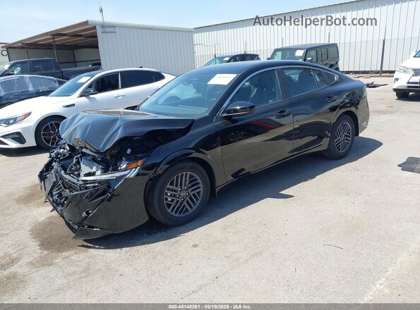 3N1AB9CV2TY241176 2026 NISSAN SENTRA Black Vista tres cuartos delantera izquierda