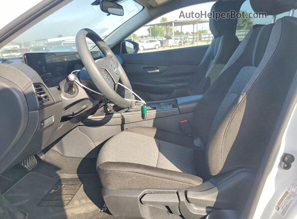 3N1AB9CV7TY226060 2026 NISSAN SENTRA White Front interior view