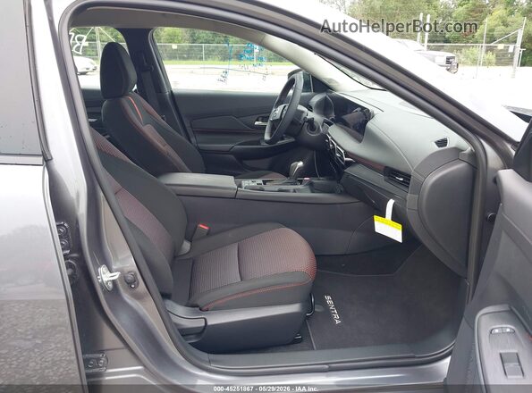 3N1AB9DV2TY254055 2026 NISSAN SENTRA Gray Widok wnętrza z przodu
