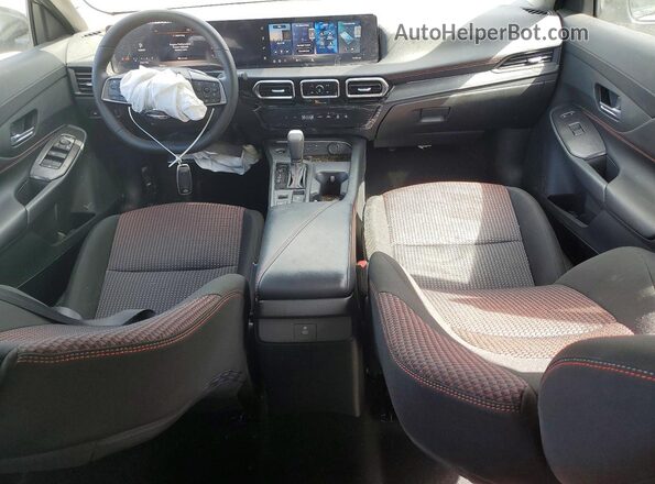 3N1AB9DV3TY219556 2026 NISSAN SENTRA Gray Vista del salpicadero