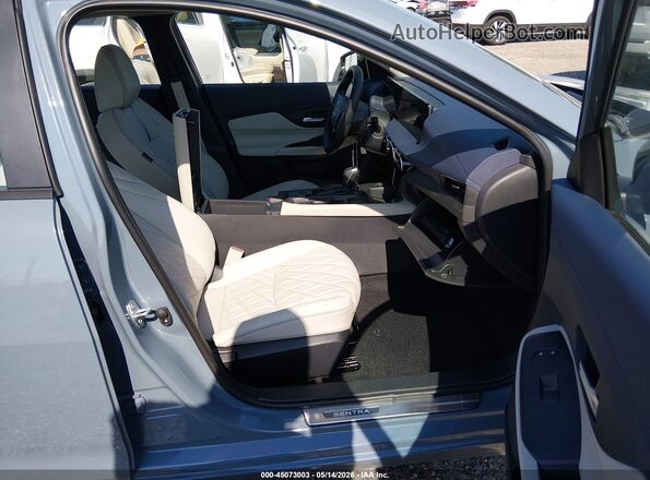 3N1AB9EW2TY227087 2026 NISSAN SENTRA Gray Widok wnętrza z przodu
