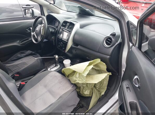 3N1CE2CP6HL353752 2017 NISSAN VERSA NOTE Silver Widok wnętrza z przodu