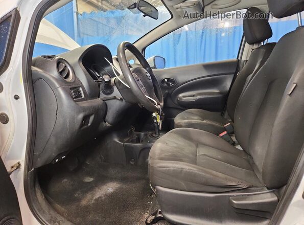 3N1CE2CP7JL351966 2018 NISSAN VERSA White Vista interior delantera