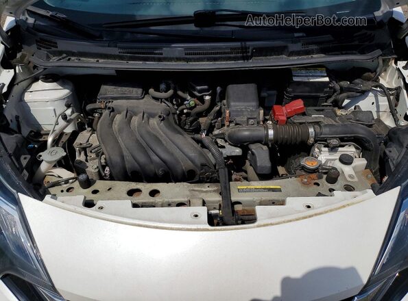 3N1CE2CP8JL360532 2018 NISSAN VERSA White Vista interior trasera
