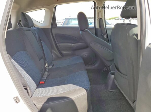 3N1CE2CP8JL360532 2018 NISSAN VERSA White Vista de los asientos traseros
