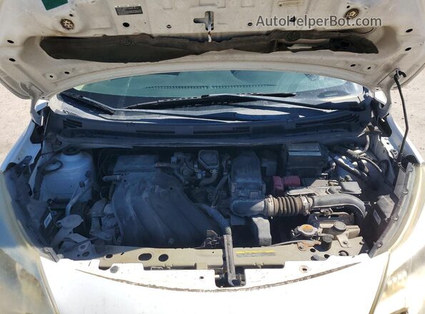 3N1CE2CPXGL365577 2016 NISSAN VERSA White Rear interior view