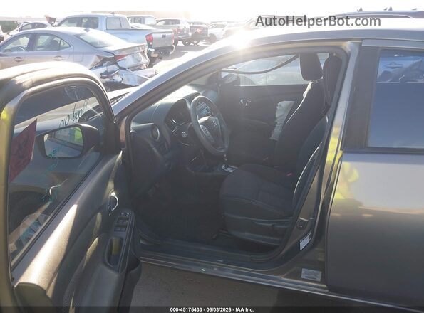 3N1CN7AP2GL906931 2016 NISSAN VERSA Gray წინა სალონის ხედი