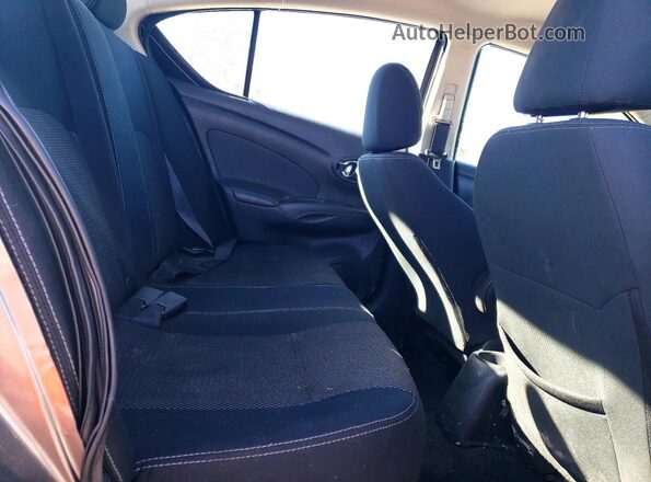 3N1CN7AP3GL822018 2016 NISSAN VERSA Gray Vista de los asientos traseros