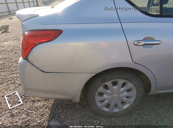 3N1CN7AP3KL818690 2019 NISSAN VERSA Silver 