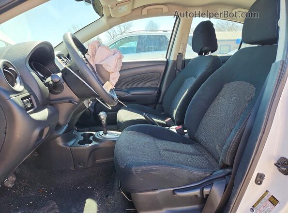3N1CN7AP6JL800151 2018 NISSAN VERSA White 