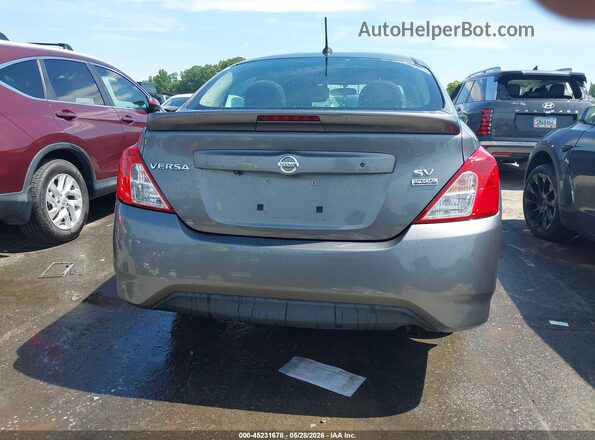 3N1CN7AP6JL832386 2018 NISSAN VERSA Gray 