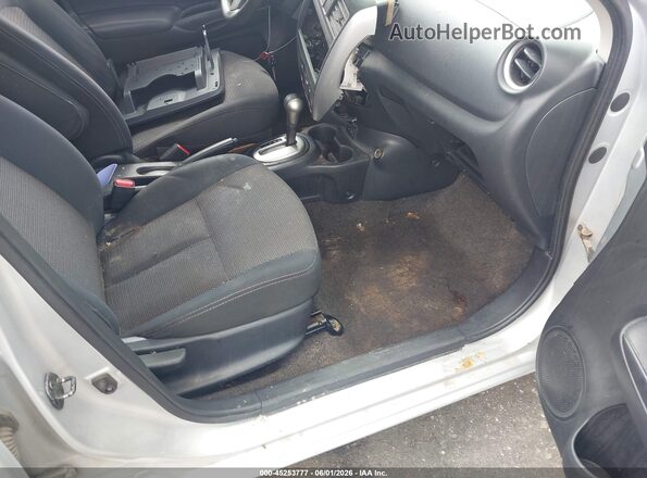 3N1CN7AP7HK425127 2017 NISSAN VERSA Gray Вид салону спереду