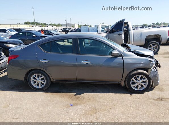 3N1CN7AP7HL852513 2017 NISSAN VERSA Gray Rear interior view