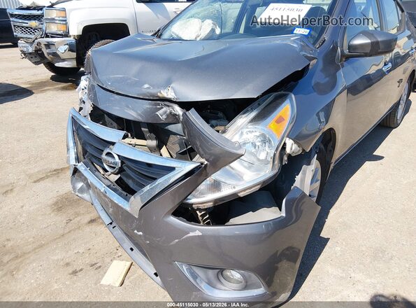 3N1CN7AP7HL852513 2017 NISSAN VERSA Gray Front view