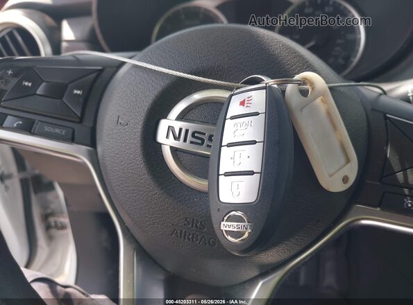 3N1CN8DV3LL863260 2020 NISSAN VERSA Белый Вид панели приборов