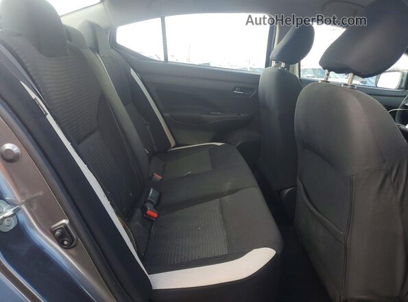 3N1CN8EV1ML872913 2021 NISSAN VERSA Gray 