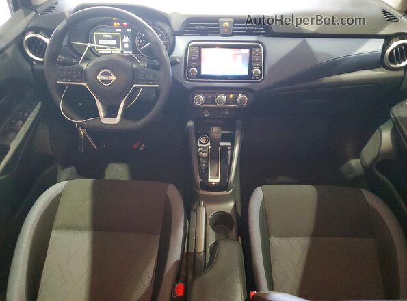 3N1CN8EV5SL860843 2025 NISSAN VERSA Серебряный Вид панели приборов