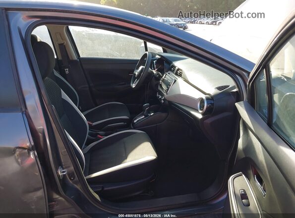 3N1CN8EV7ML808214 2021 NISSAN VERSA Серый Вид салона спереди