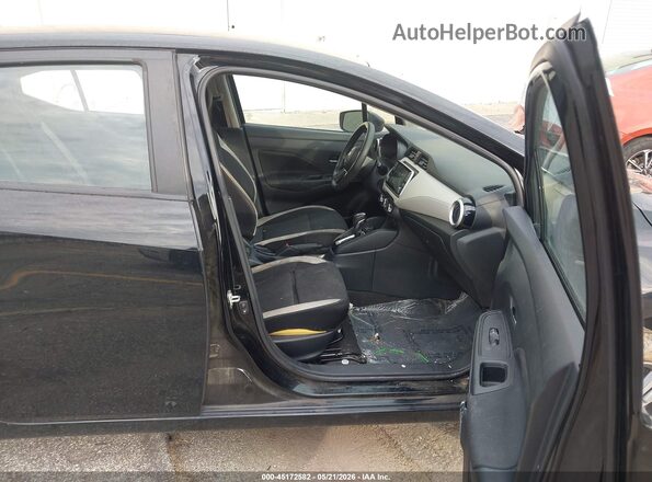 3N1CN8EV7ML853671 2021 NISSAN VERSA Черный Вид салона спереди