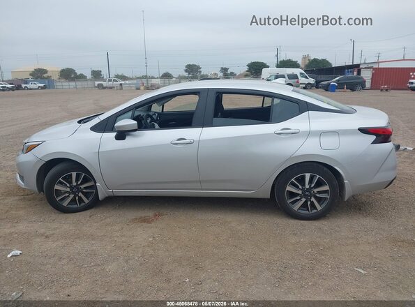 3N1CN8EV7SL906334 2025 NISSAN VERSA Silver Vista interior de 360 grados