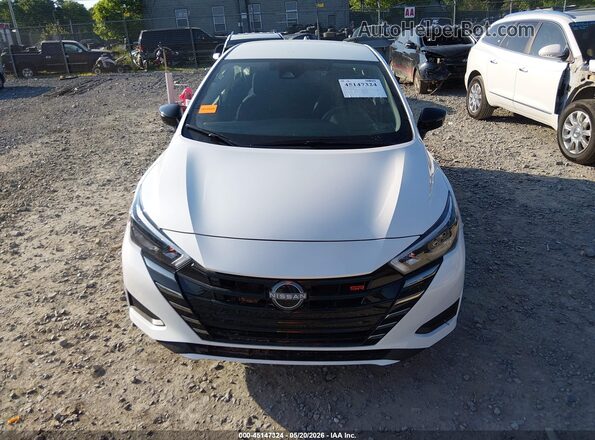 3N1CN8FV0SL909669 2025 NISSAN VERSA White Սալոնի հետևի տեսք