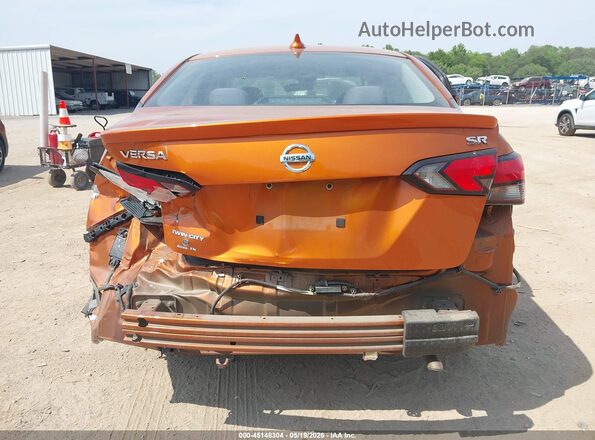 3N1CN8FV8ML821634 2021 NISSAN VERSA Orange Widok z przodu